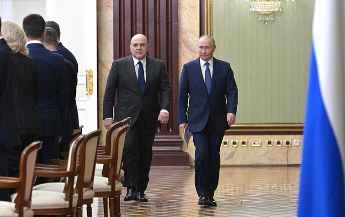 Владимир Путин поблагодарил за работу уходящий состав правительства