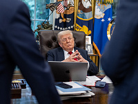 Дональд Трамп отказался от участия во встрече Владимира Путина и Владимира Зеленского