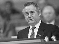 Умер бывший главред «Известий» Иван Лаптев