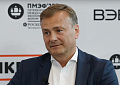Кадр из интервью с генеральным директором и совладельцем автодилера Автодом Андреем Ольховским в студии Эксперта на ПМЭФ-2025