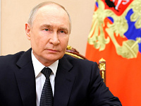 Владимир Путин призвал глав регионов заботиться о семьях военных