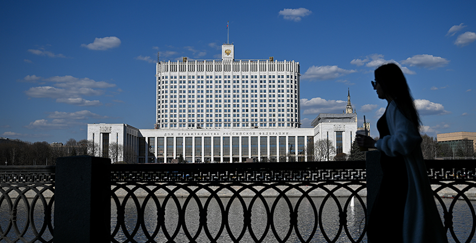 Кабмин предложил отменить льготу по НДС для обслуживания банковских карт