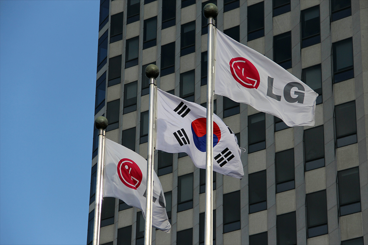 Акции LG подскочили на 30% перед встречей ее главы с гендиректором Nvidia