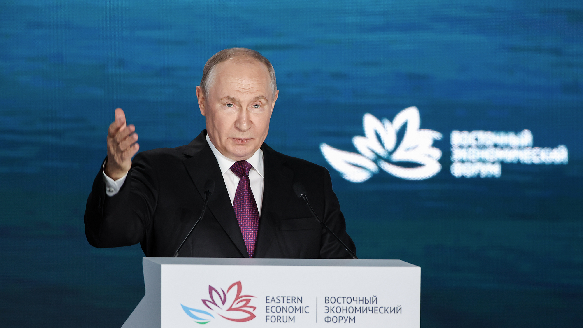 Владимир Путин выступил на пленарном заседании ВЭФ. Главное
