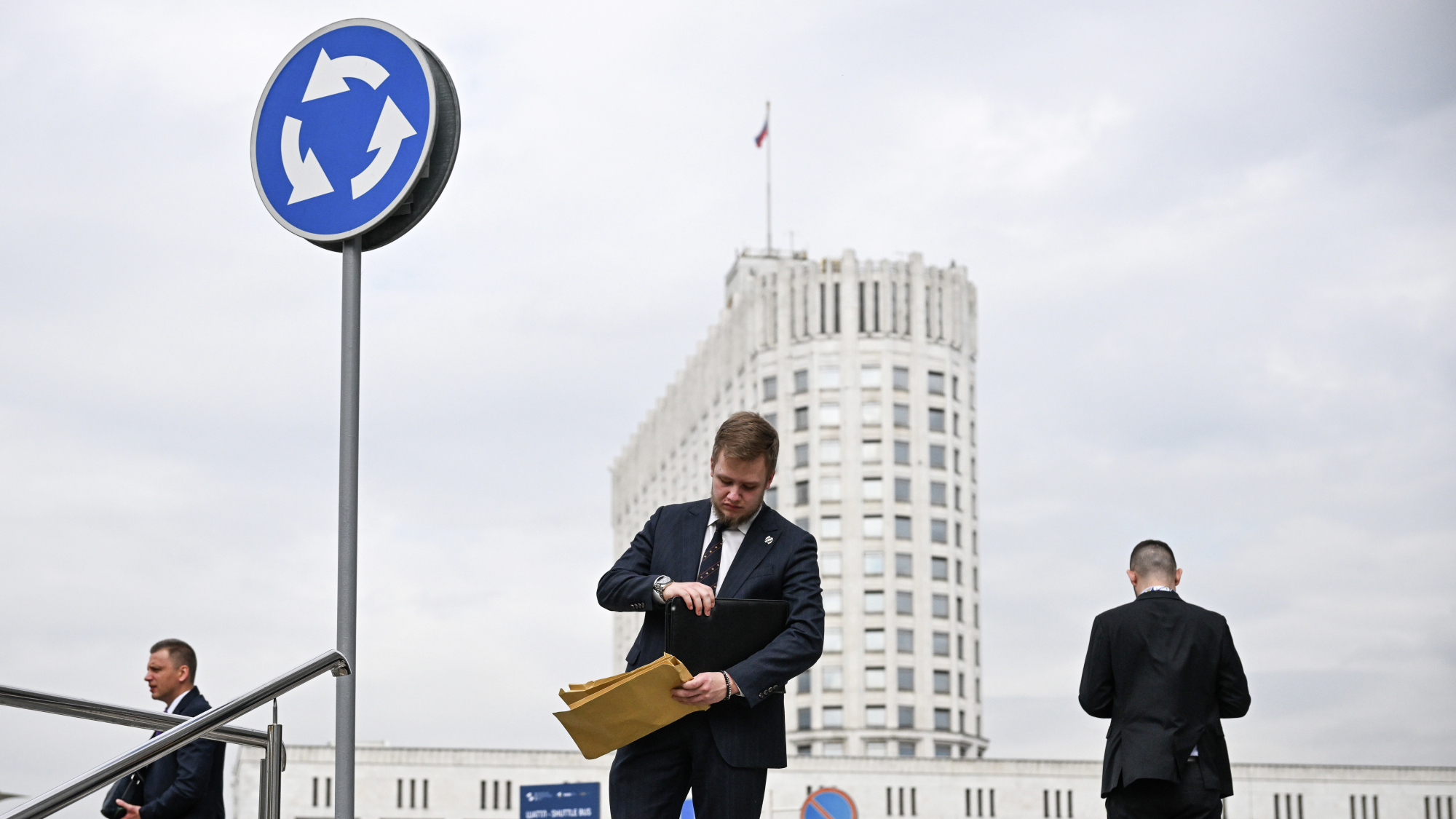 В правительство внесли проект бюджета на три года. Главное