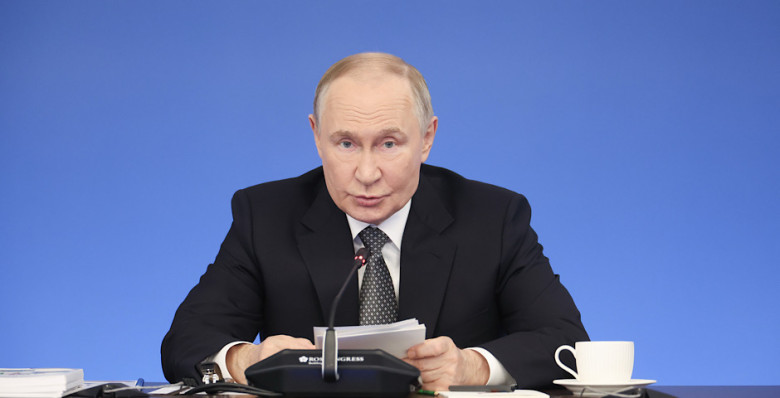 Владимир Путин поздравил нового верховного лидера Ирана с избранием