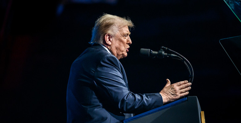 Дональд Трамп объявил о передаче до 50 млн баррелей нефти из Венесуэлы в США