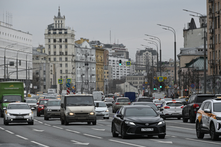 В России введут плату за выписку из госреестра транспортных средств с 2026 года