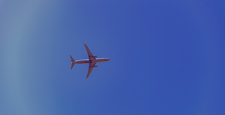 В Казахстане сообщили об инциденте с самолетами Uzbekistan Airways и «Победы»