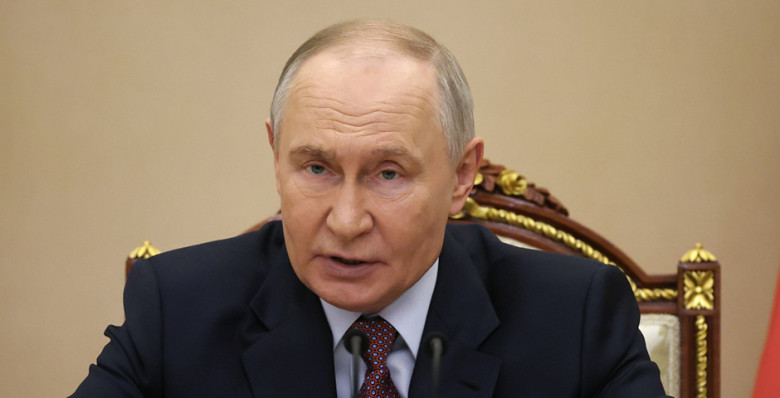 Владимир Путин пообещал созвониться с Эльвирой Набиуллиной для обсуждения вопросов