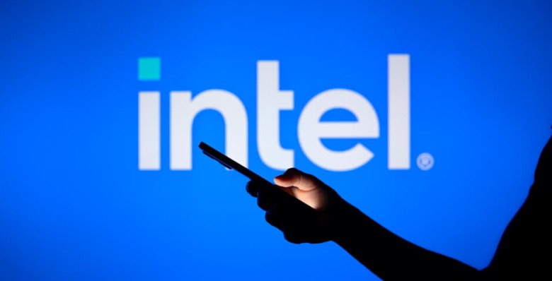Акции Intel обновили годовой максимум на новостях о переговорах с Apple и TSMC