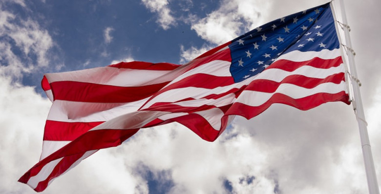 США отложили до 2027 года введение повышенных пошлин на чипы из Китая