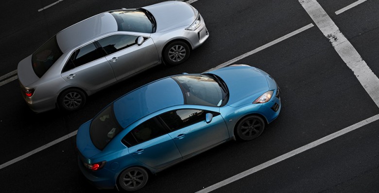 Продажи новых автомобилей в России упали в 2025 году на 19%