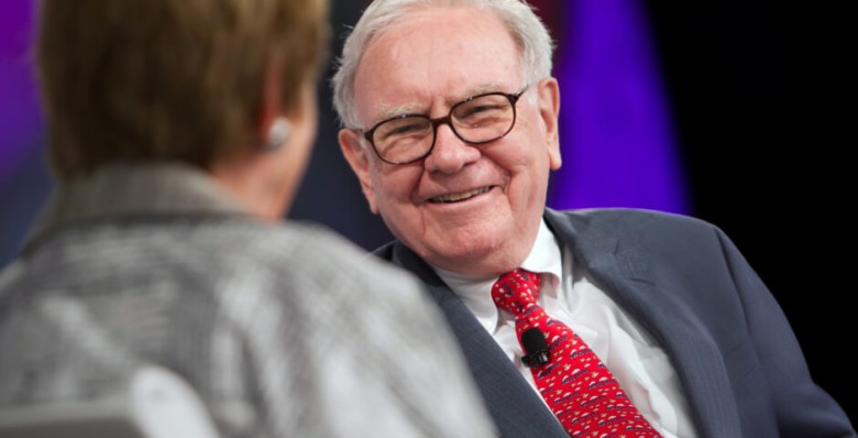 Холдинг Уоррена Баффетта накопил на счетах почти $382 млрд