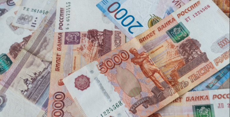 Каждый третий среди молодежи в России мечтает о зарплате в 200 тыс. рублей