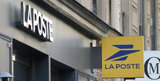 Франция и Швейцария приостановили отправку товаров по почте в США