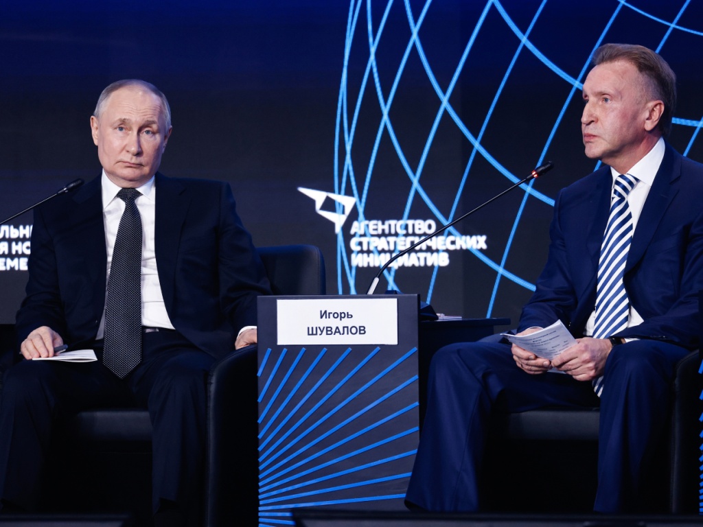 Владимир Путин и Игорь Шувалов