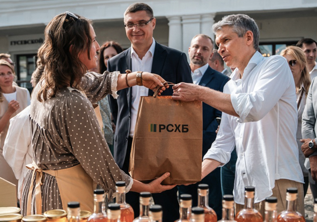 Борис Листов