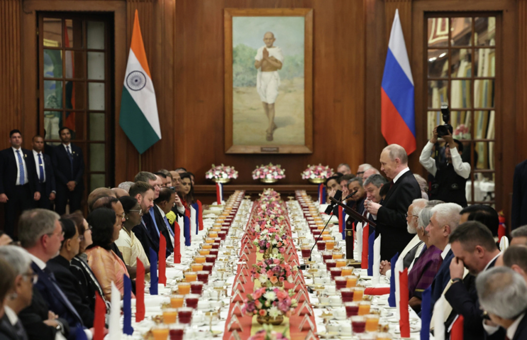 Мир, труд, чай