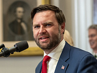 Джей Ди Вэнс: танкер «Маринера» притворялся российским для обхода санкций