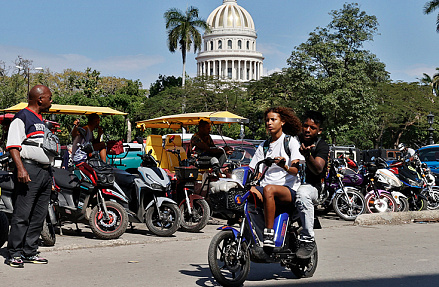 Дональд Трамп раскатывает Кубу