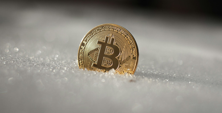 Стоимость биткоина упала ниже $90 тыс. 