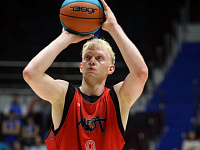 Москва и Париж обменяли баскетболиста Даниила Касаткина на француза Лорана Винатье