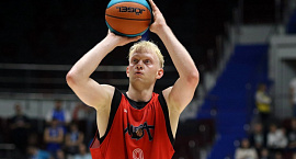 Москва и Париж обменяли баскетболиста Даниила Касаткина на француза Лорана Винатье