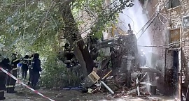 В Астрахани обрушилась часть подъезда жилого дома