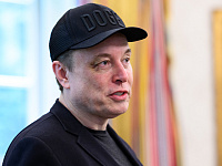 Акционеры Tesla одобрили премию Илону Маску в $1 трлн