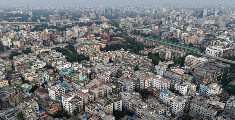 Как их земля носит