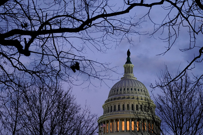 Америка не закрывает счет