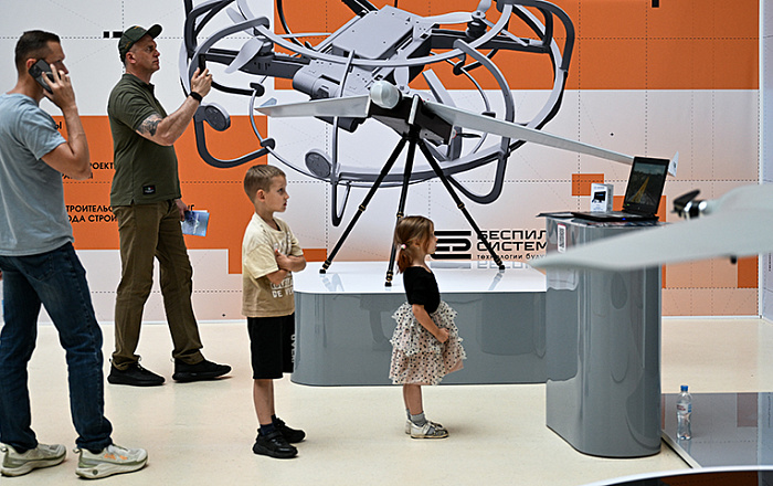 Форум беспилотных технологий: от уборки урожая до дрон-футбола