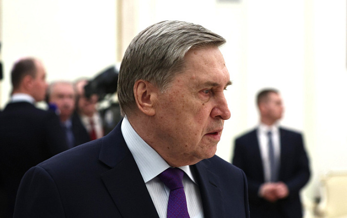 Юрий Ушаков: в трехсторонних переговорах по Украине взята пауза