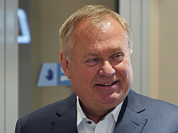 Андрей Костин призвал ускорить легализацию рынка криптовалют в России