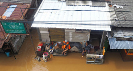 Число жертв наводнения в южных провинциях Таиланда увеличилось до 162 человек