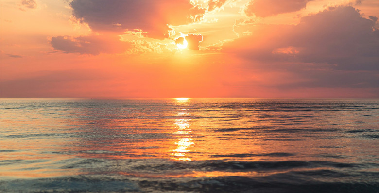 Иран обязал суда использовать альтернативные маршруты прохода через Ормуз