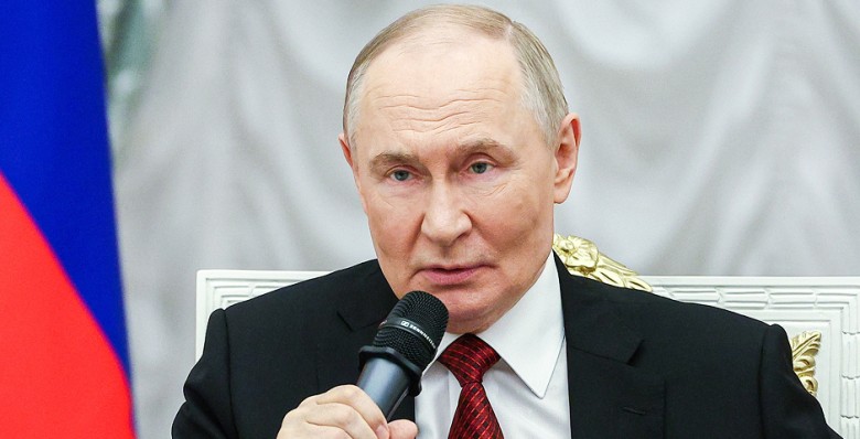 Владимир Путин призвал не допустить стагнации и рецессии в экономике РФ