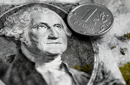 Рубль непрерывно укрепляется