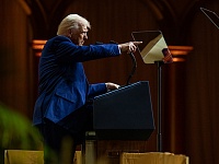 Дональд Трамп уведомил 14 стран о новых пошлинах с 1 августа
