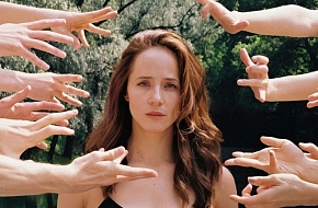 В Театре Наций южноафриканец поставил пьесу шведа