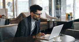 Банкам в РФ могут разрешить заключать договоры с новыми клиентами по видеосвязи