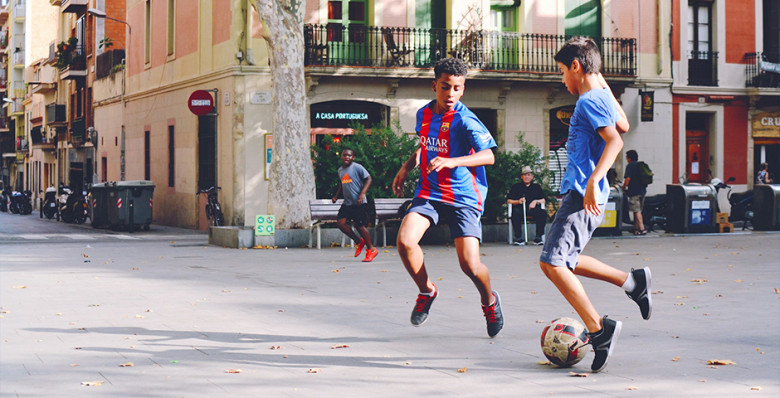 В Испании анонсировали введение запрета соцсетей для детей до 16 лет