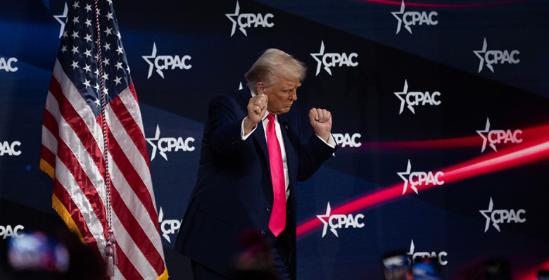 Дональд Трамп вернулся в TikTok и объявил о спасении платформы