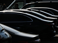 Продажи новых легковых авто в России снизились почти на 18%