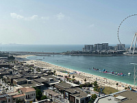 Власти Дубая рекомендовали отелям продлить проживание туристов