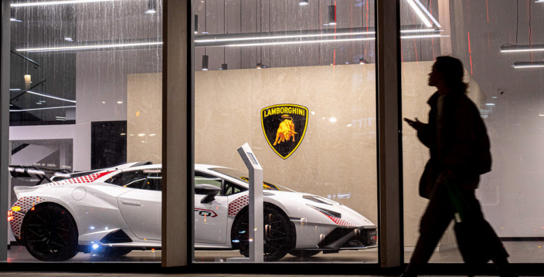 Минпромторг расширил перечень автомобилей, облагаемых налогом на роскошь