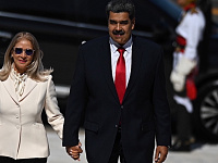 США предъявили обвинения Николасу Мадуро и его жене