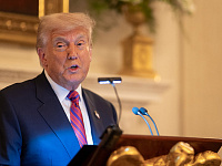 Белый дом: Дональд Трамп сравнил разработки в сфере ИИ с космической гонкой