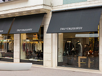 Владелец Trussardi опроверг сообщения об уходе бренда из России